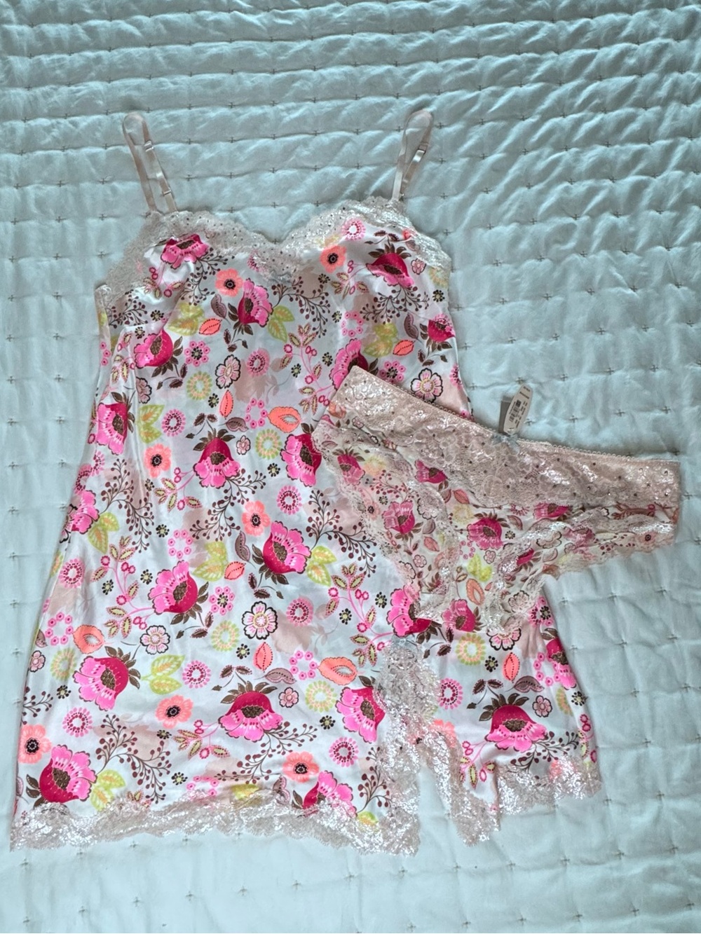 NWT Victoria's Secret Satin Nightie 2 Piece Set Floral size Medium NEW